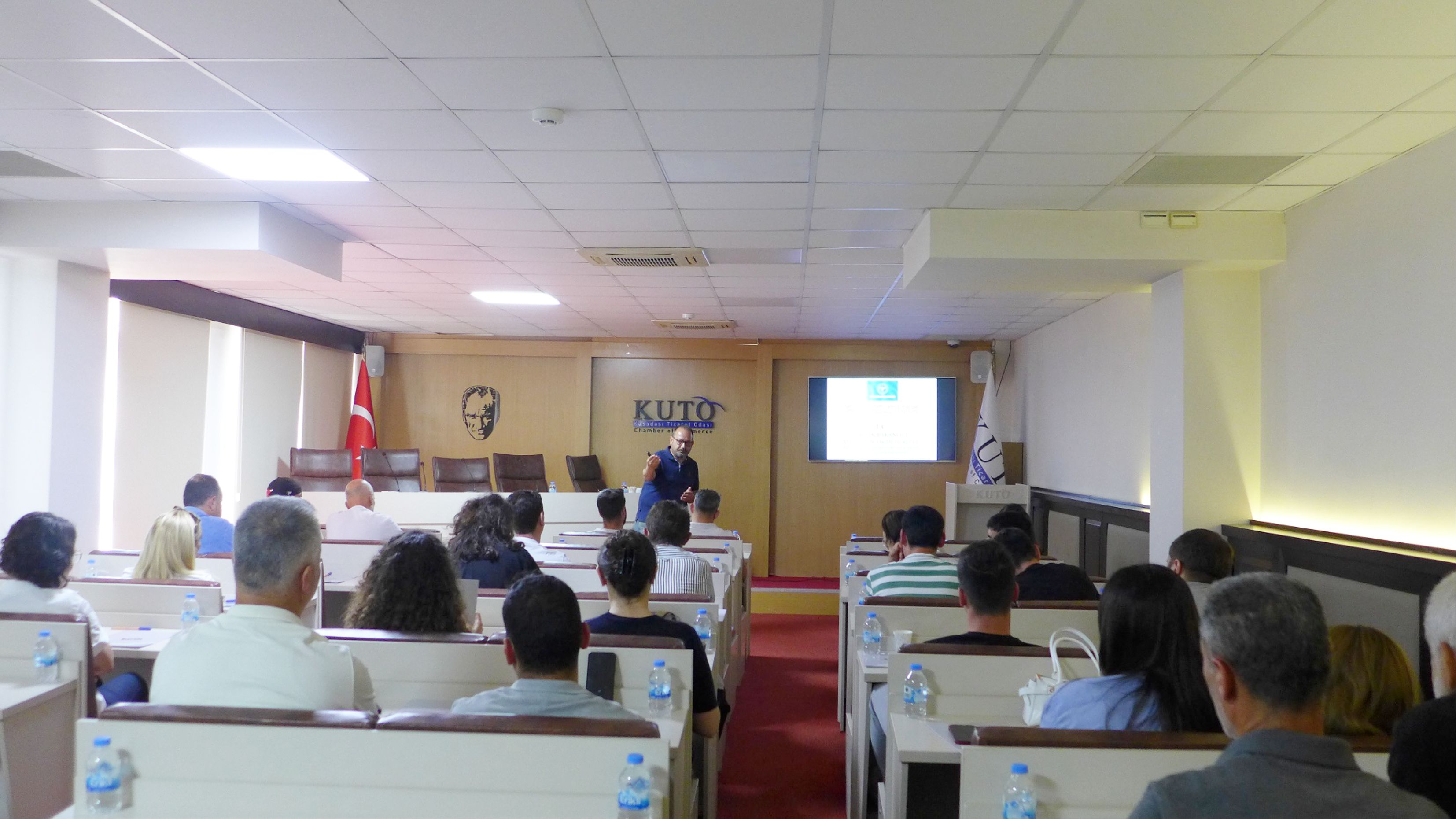 KUŞADASI TİCARET ODASI’NDA LEJYONER HASTALIĞI HAKKINDA EĞİTİM VERİLDİ